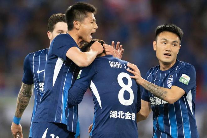 亚冠今晚走向成谜，武汉三镇刷新队史纪录，更衣室稳定，身体对抗强度拉满 -爱游戏网站