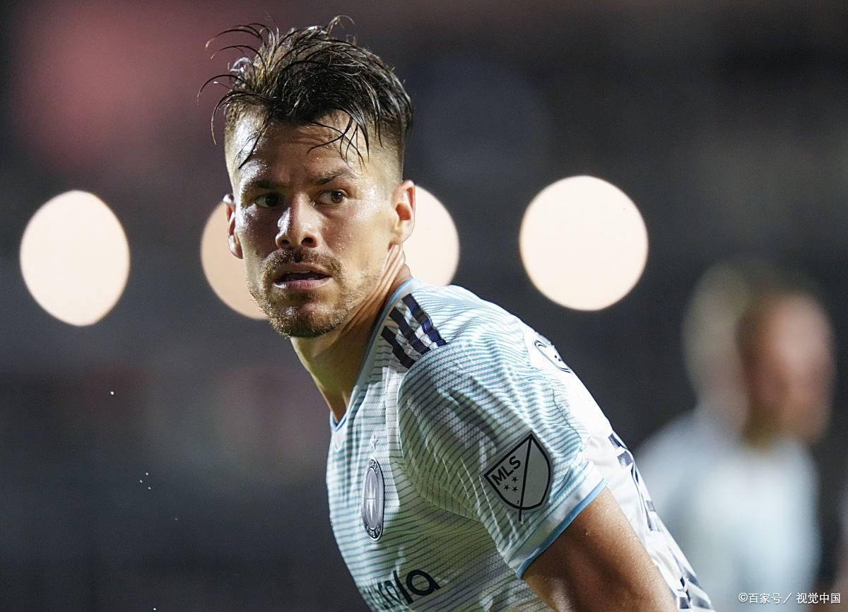 太狠了！芝加哥公牛围绕意大利杯再遭质疑巴塞罗那围绕欧联迎来里程碑，武汉三镇围绕NBA季后赛回应争议 -爱游戏平台